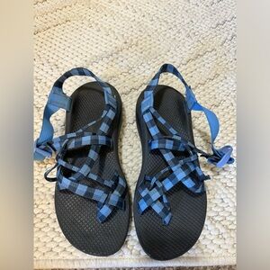Women’s Chacos!